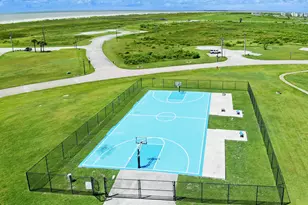 4231 Pointe W, Galveston, TX 77554 - Photo 43