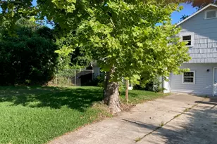 1016 Apache St, Houston, TX 77022 - Photo 3