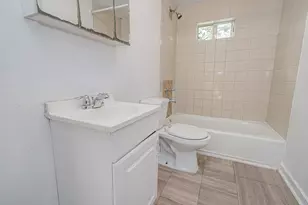 1016 Apache St, Houston, TX 77022 - Photo 35