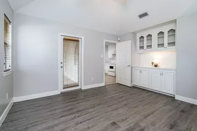 606 S Pine Street, Tomball, TX 77375 - Photo 17