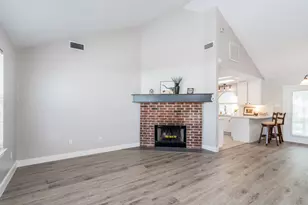 606 S Pine St, Tomball, TX 77375 - Photo 9