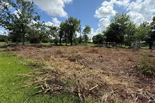 409 County Rd 243, Angleton, TX 77515 - Photo 7