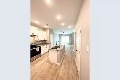 8006 Bowen Street #A, Houston, TX 77051 - Photo 9