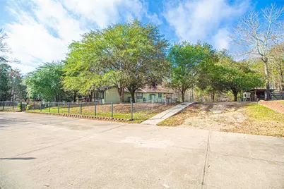 208 Gardenia Street, Onalaska, TX 77360 - Photo 35