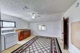 1219 Pilot Ln, Galveston, TX 77554 - Photo 33