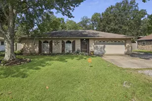 25 Stradford, Orange, TX 77632 - Photo 1