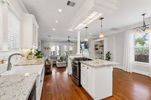 201 W 24th St, Houston, TX 77008 - Photo 9