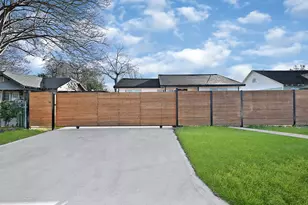 4406 Edison St, Houston, TX 77009 - Photo 1