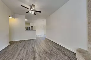 9167 Golden Sunshine Dr, Houston, TX 77064 - Photo 3