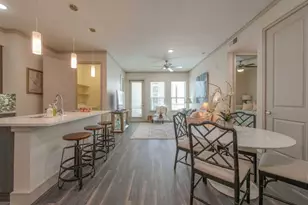 1800 St Joseph Pkwy, Houston, TX 77003 - Photo 3