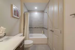 1800 St Joseph Pkwy, Houston, TX 77003 - Photo 7