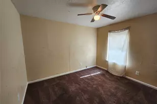 12427 W Village Dr W, Houston, TX 77039 - Photo 15