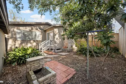 4111 Law Street, West University Place, TX 77005 - Photo 23