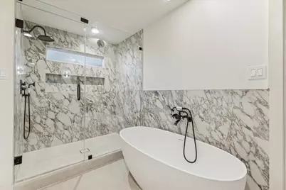 10623 Inwood Drive, Houston, TX 77042 - Photo 15