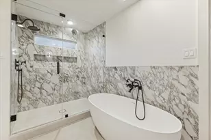 10623 Inwood Dr, Houston, TX 77042 - Photo 15