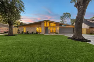 10623 Inwood Dr, Houston, TX 77042 - Photo 1