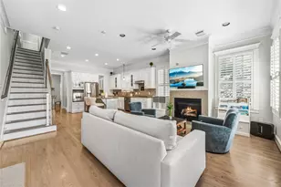 626 E 12th St, Houston, TX 77008 - Photo 17