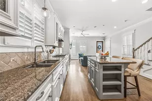 626 E 12th St, Houston, TX 77008 - Photo 15
