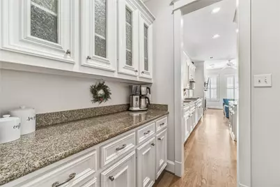 626 E 12th Street, Houston, TX 77008 - Photo 11