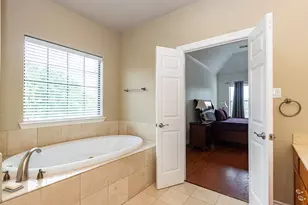 9120 Lakes at 610 Dr, Houston, TX 77054 - Photo 31