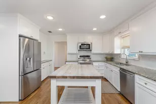 6162 Meadow Lake Ln, Houston, TX 77057 - Photo 11