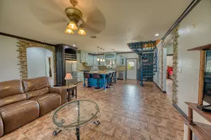 269 County Rd 840, Angleton, TX 77515 - Photo 11