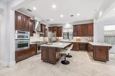 4022 Coleridge Street, West University Place, TX 77005 - Photo 9