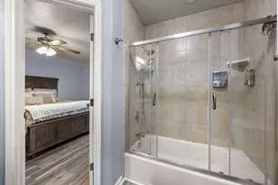 3114 Bay Oaks Harbor Dr, Baytown, TX 77523 - Photo 19