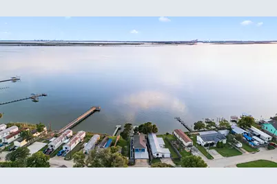 3114 Bay Oaks Harbor Drive, Baytown, TX 77523 - Photo 31