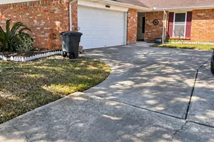 9811 Rocky Hollow Rd, La Porte, TX 77571 - Photo 1