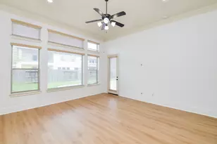 7711 Reseda St, Sugar Land, TX 77479 - Photo 33