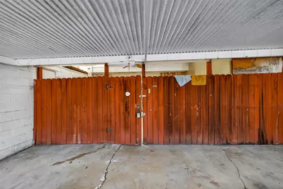 6710 Biggs Court, Houston, TX 77061 - Photo 37