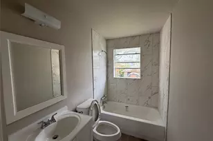 7002 Corsicana St, Houston, TX 77020 - Photo 5
