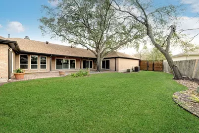 13026 Thatcher Drive, Houston, TX 77077 - Photo 23