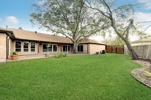 13026 Thatcher Dr, Houston, TX 77077 - Photo 23
