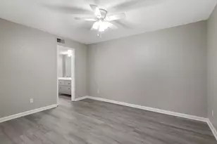 2750 Holly Hall St, Houston, TX 77054 - Photo 13