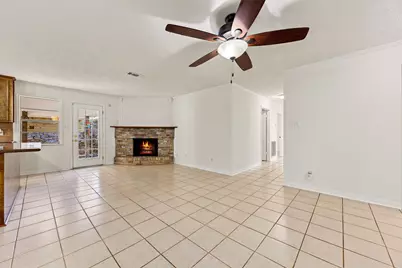 113 Hillendale Drive, Livingston, TX 77351 - Photo 9