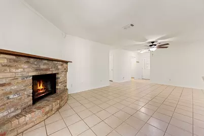 113 Hillendale Drive, Livingston, TX 77351 - Photo 7