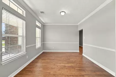 13911 Martinique Lane, Mont Belvieu, TX 77523 - Photo 9