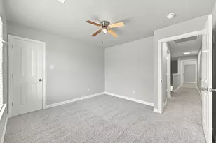 13911 Martinique Ln, Mont Belvieu, TX 77523 - Photo 41
