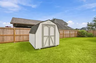 13911 Martinique Ln, Mont Belvieu, TX 77523 - Photo 45