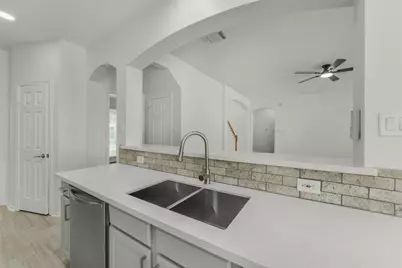 11311 Hillside Glen Trail, Houston, TX 77065 - Photo 17
