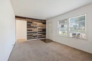 6717 Fairwood Rd, Hitchcock, TX 77563 - Photo 7