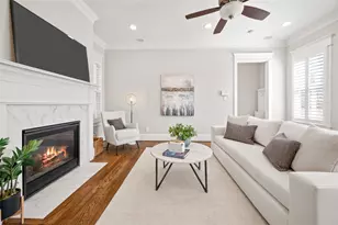 1003 E 25th St, Houston, TX 77009 - Photo 15