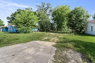 9195 McLean St, Beaumont, TX 77707 - Photo 1