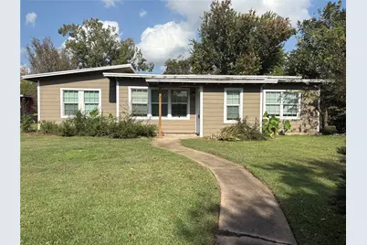 1622 W 9th Street, Freeport, TX 77541 - Photo 1