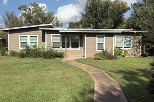 1622 W 9th St, Freeport, TX 77541 - Photo 1