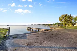 241 Bluff Dr, Livingston, TX 77351 - Photo 35