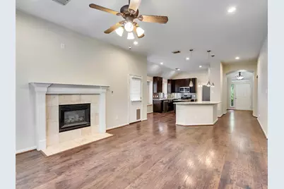 7914 Sinfonia Drive, Houston, TX 77040 - Photo 11