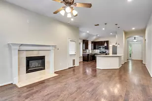 7914 Sinfonia Dr, Houston, TX 77040 - Photo 11